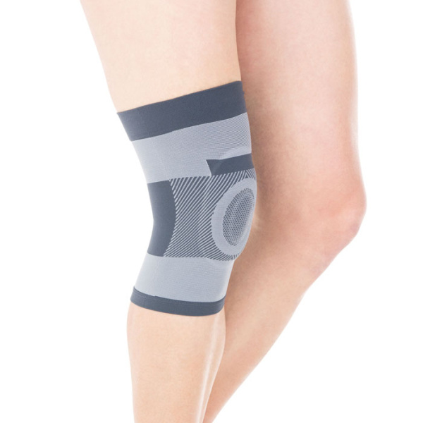 Коленный бандаж компрессионный с силиконовым кольцом Т.44.05 (Т-8520) Trives Коленный бандаж компрессионный с силиконовым кольцом Т.44.05 (Т-8520) Trives